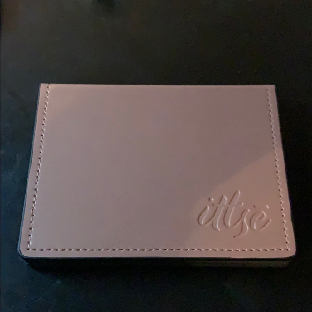 Ittse The Van Ness Magnetic Eyeshadow Quad